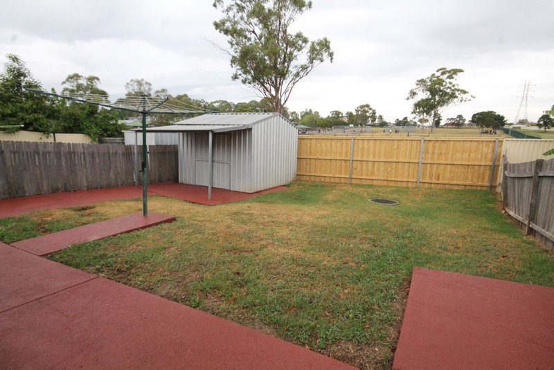 Photo - 1 Bulbul Avenue, Green Valley NSW 2168 - Image 9