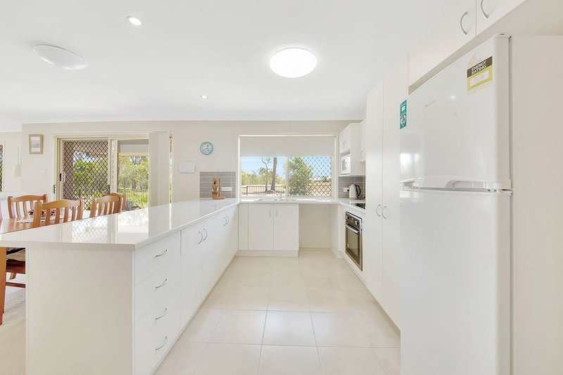 Photo - 1 Bulimba Street, Tannum Sands QLD 4680 - Image 3