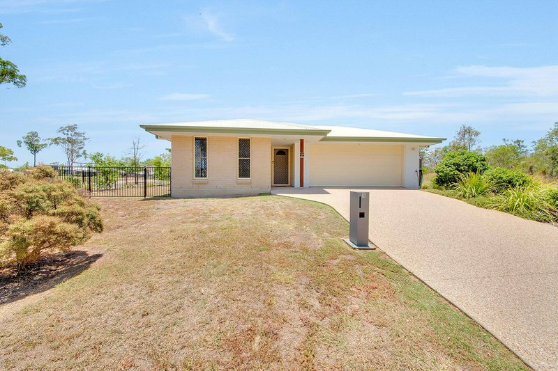 Photo - 1 Bulimba Street, Tannum Sands QLD 4680 - Image 15