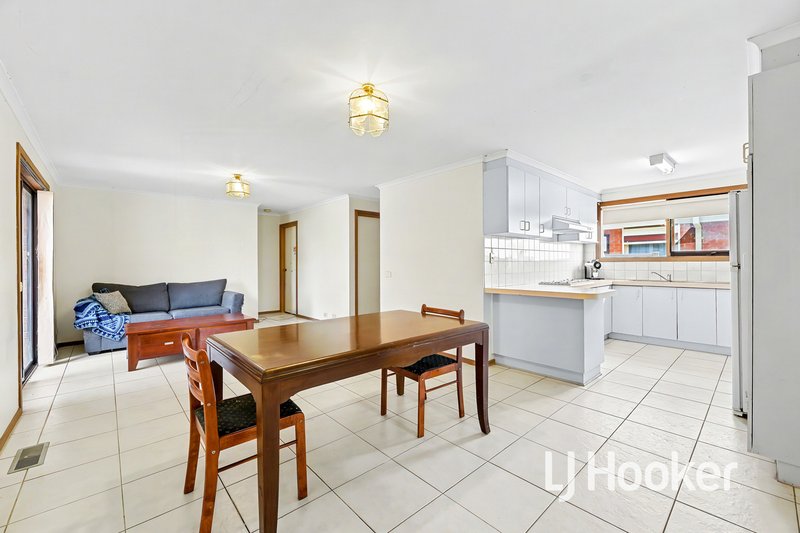 Photo - 1 Bunya Place, Hampton Park VIC 3976 - Image 6