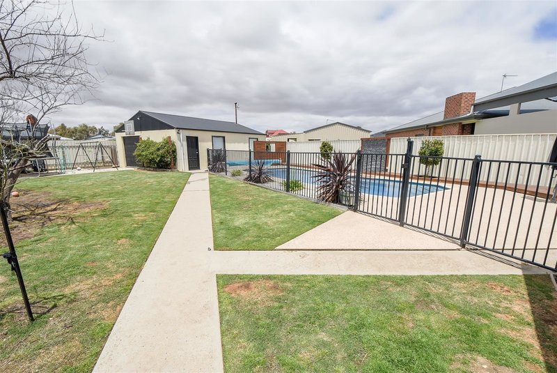 Photo - 1 Burnett Street, Horsham VIC 3400 - Image 4