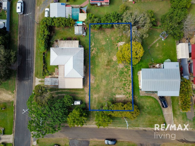 Photo - 1 Burt Street, Kilcoy QLD 4515 - Image 5