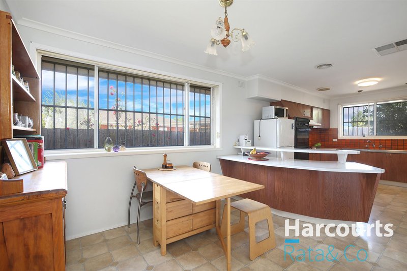 Photo - 1 Burwood Court, Thomastown VIC 3074 - Image 4