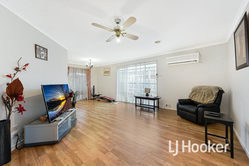 Photo - 1 Butterwick Terrace, Cranbourne East VIC 3977 - Image 3