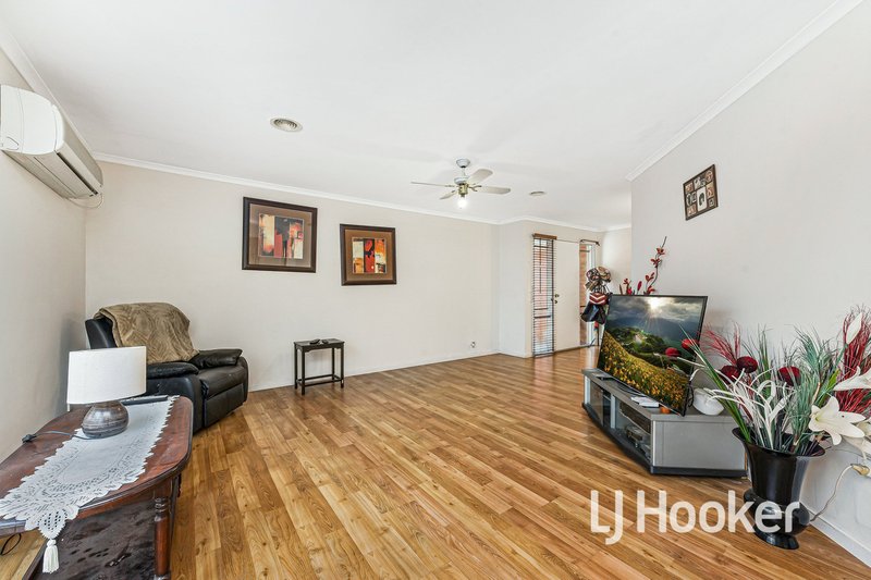 Photo - 1 Butterwick Terrace, Cranbourne East VIC 3977 - Image 4