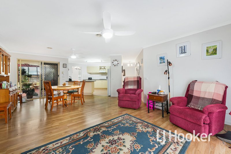 Photo - 1 Butterwick Terrace, Cranbourne East VIC 3977 - Image 9