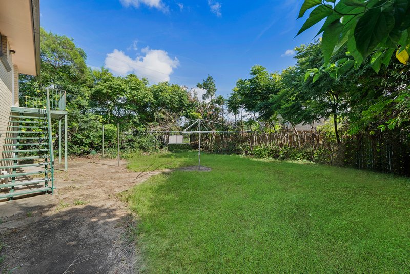 Photo - 1 Cahill Street, Strathpine QLD 4500 - Image 15