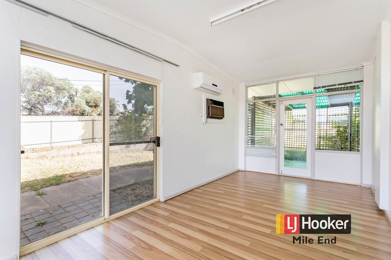 Photo - 1 Canna Avenue, Modbury SA 5092 - Image 5