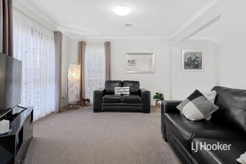 Photo - 1 Canonbury Circle, Seabrook VIC 3028 - Image 3