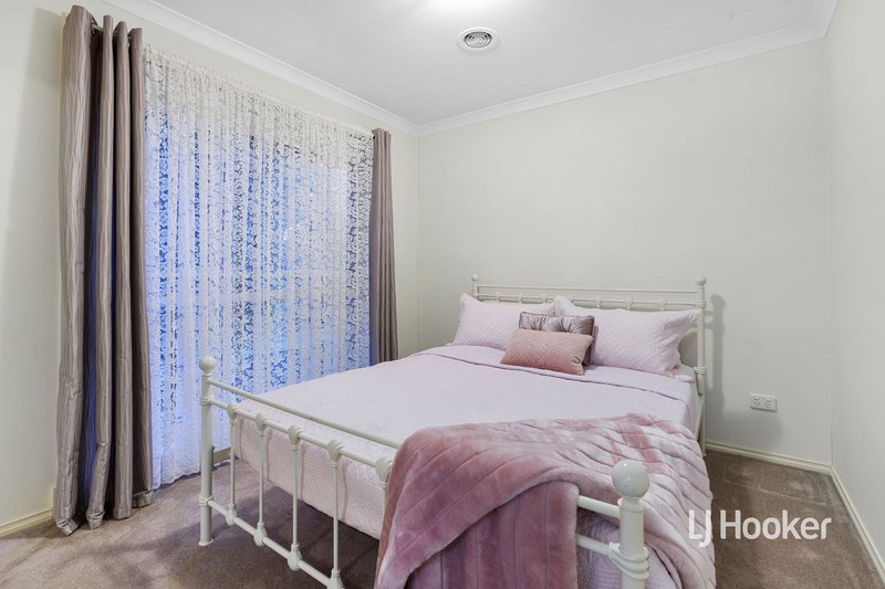 Photo - 1 Canonbury Circle, Seabrook VIC 3028 - Image 11