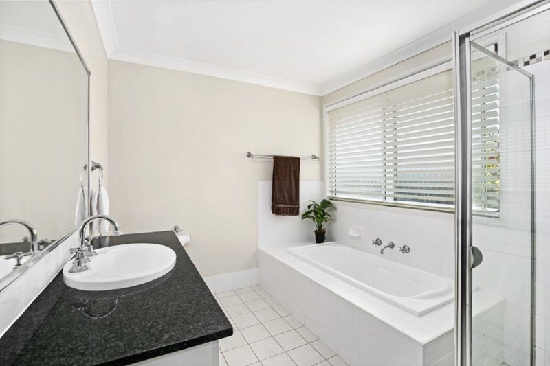 Photo - 1 Capra Place, Castle Hill NSW 2154 - Image 5