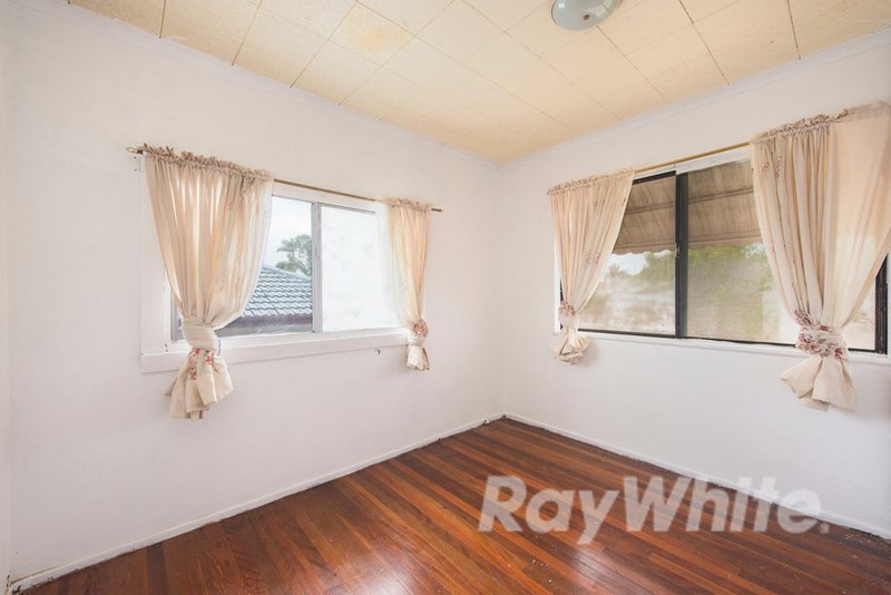 Photo - 1 Carcoola Street, Kingston QLD 4114 - Image 12