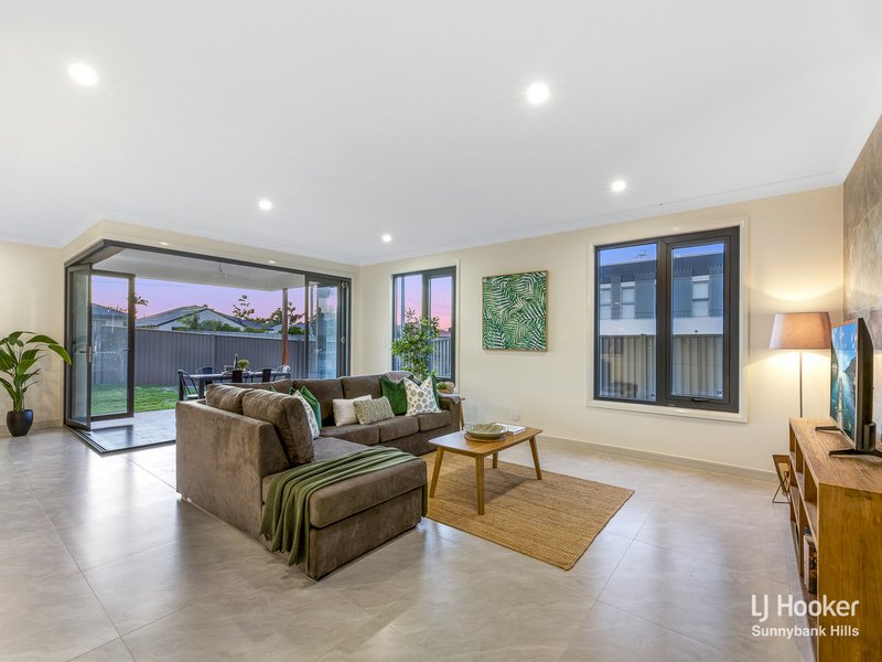 Photo - 1 Carfrae Avenue, Underwood QLD 4119 - Image 5