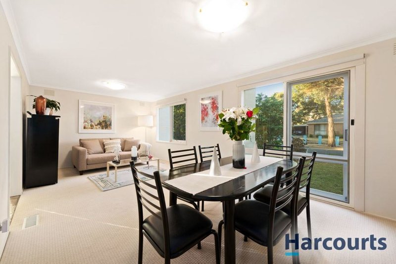 Photo - 1 Carisbrooke Court, Wantirna VIC 3152 - Image 3