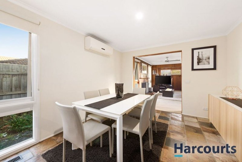 Photo - 1 Carisbrooke Court, Wantirna VIC 3152 - Image 5