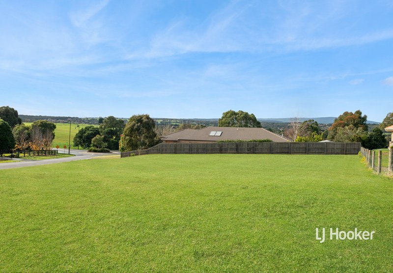 Photo - 1 Carmelo Court, Hidden Valley VIC 3756 - Image 2