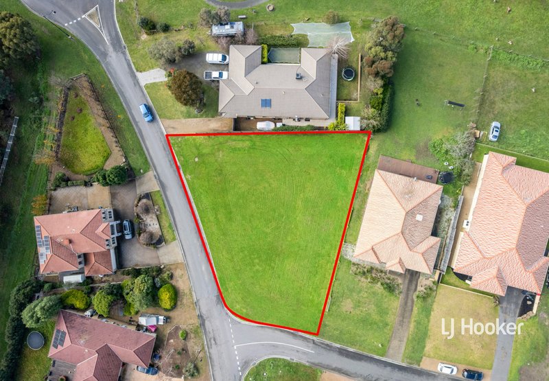 Photo - 1 Carmelo Court, Hidden Valley VIC 3756 - Image 5