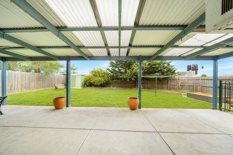 Photo - 1 Caroline Crescent, Cranbourne West VIC 3977 - Image 11