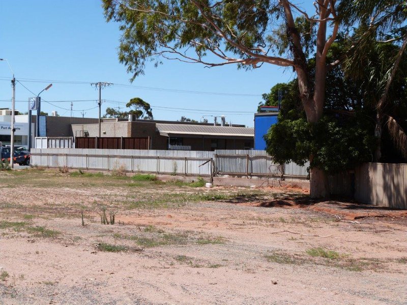 Photo - 1 Caroona Road, Port Augusta West SA 5700 - Image 3