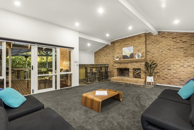 Photo - 1 Carrington Court, Burwood East VIC 3151 - Image 3