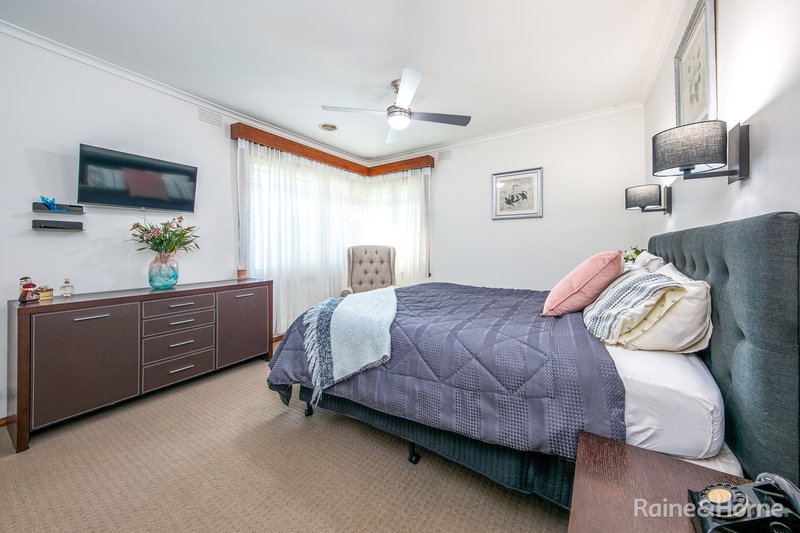 Photo - 1 Casey Avenue, Sunbury VIC 3429 - Image 14