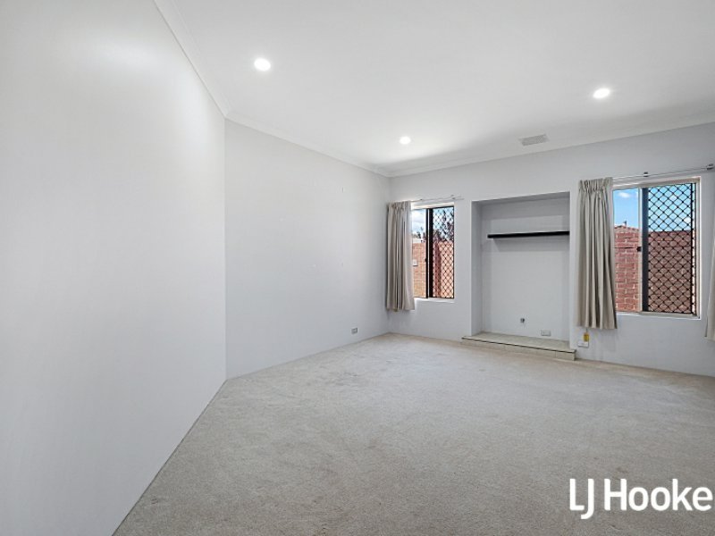 Photo - 1 Casey Close, Canning Vale WA 6155 - Image 6