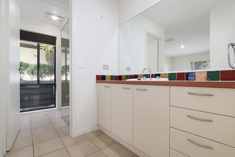Photo - 1 Castle Cove, Wodonga VIC 3690 - Image 9