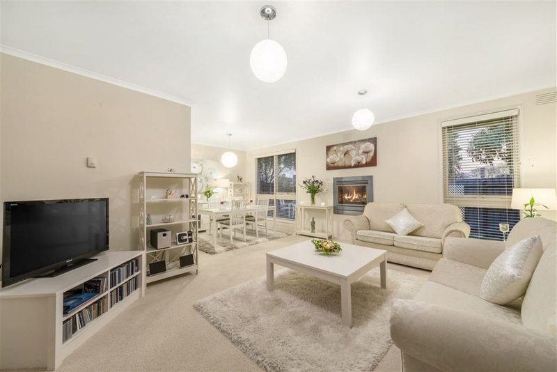 Photo - 1 Castlefield Square, Wantirna VIC 3152 - Image 2