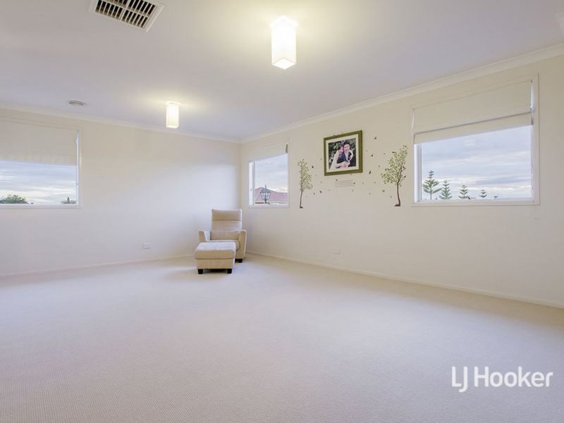 Photo - 1 Castlewood Place, Point Cook VIC 3030 - Image 6