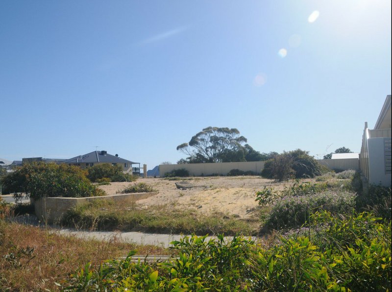 Photo - 1 Chalgrove Road, Madora Bay WA 6210 - Image 2