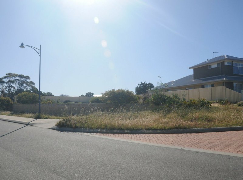 Photo - 1 Chalgrove Road, Madora Bay WA 6210 - Image 6