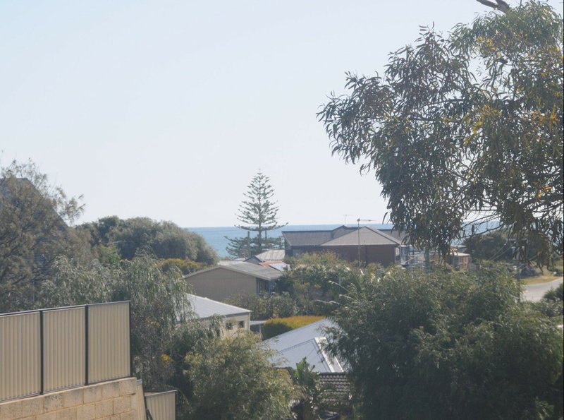 Photo - 1 Chalgrove Road, Madora Bay WA 6210 - Image 7