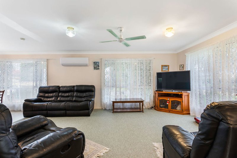 Photo - 1 Challenger Avenue, Flinders View QLD 4305 - Image 3