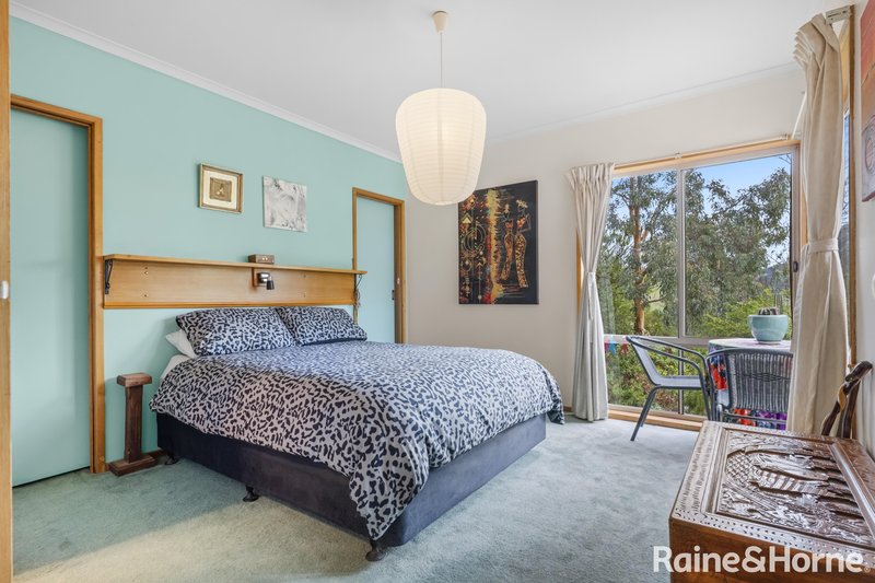 Photo - 1 Chambers Court, Darley VIC 3340 - Image 4