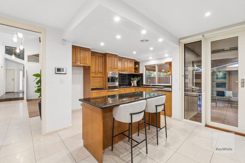 Photo - 1 Cherub Court, Taylors Lakes VIC 3038 - Image 4