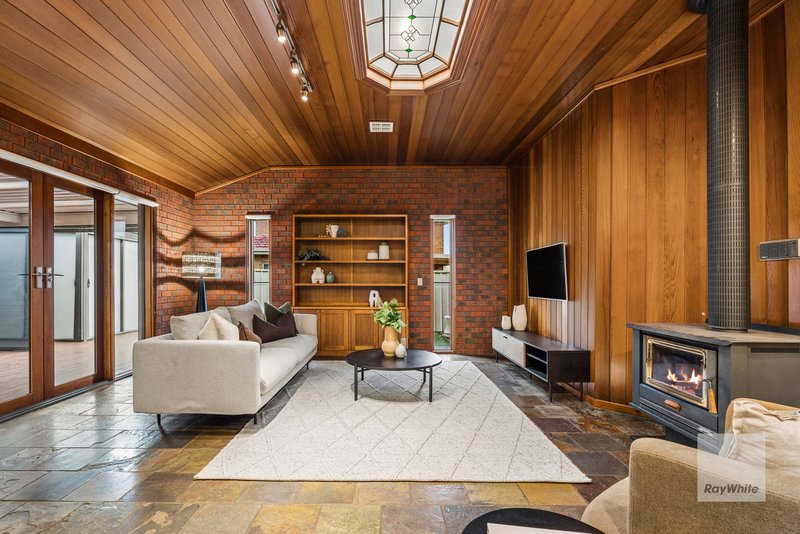 Photo - 1 Cherub Court, Taylors Lakes VIC 3038 - Image 7