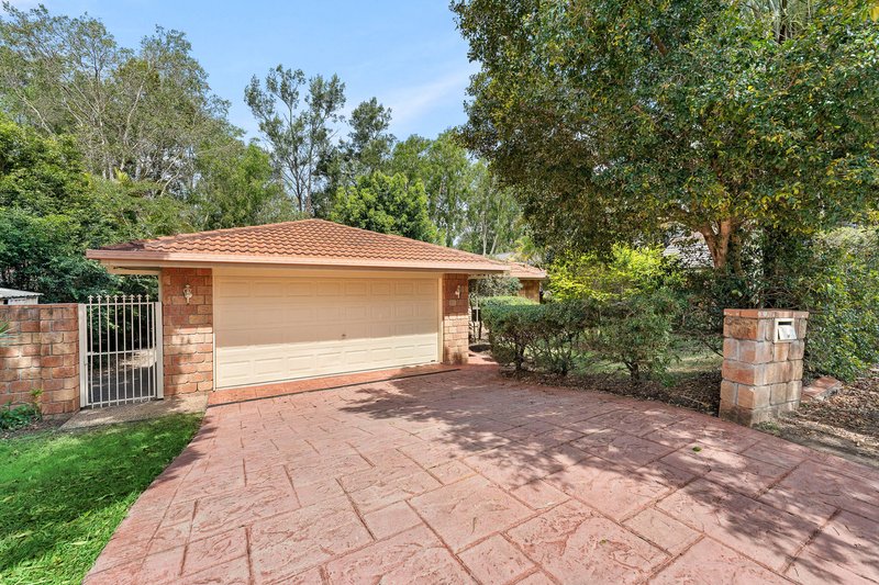 Photo - 1 Chiswick Place, Forest Lake QLD 4078 - Image 2