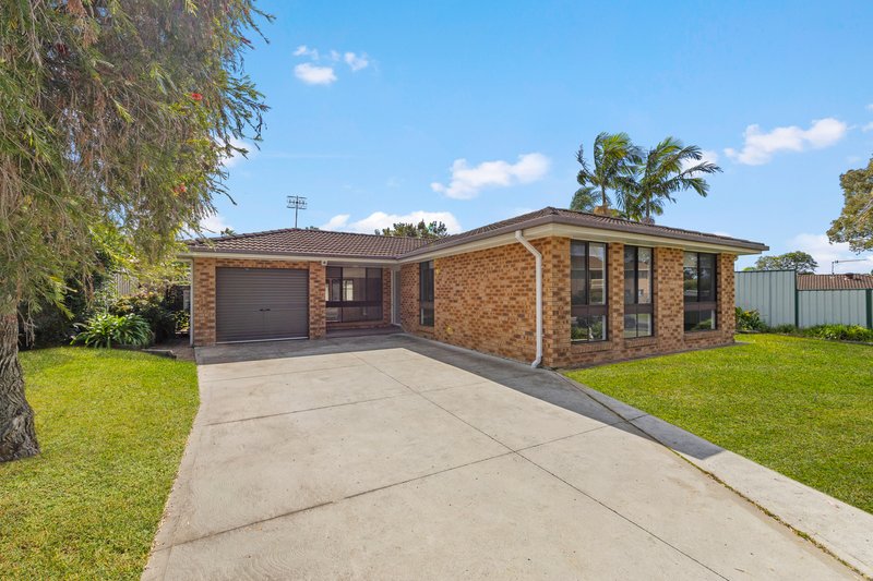 Photo - 1 Christopher Crescent, Lake Haven NSW 2263 - Image 1