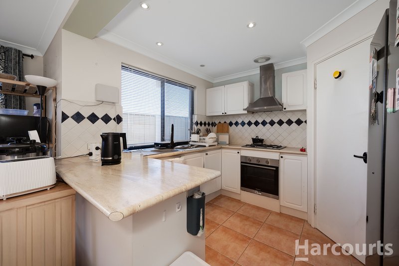 Photo - 1 Chusan Lane, Currambine WA 6028 - Image 2