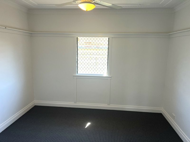 Photo - 1 Clark Close, Kingaroy QLD 4610 - Image 10