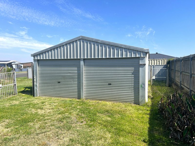 Photo - 1 Clark Close, Kingaroy QLD 4610 - Image 14