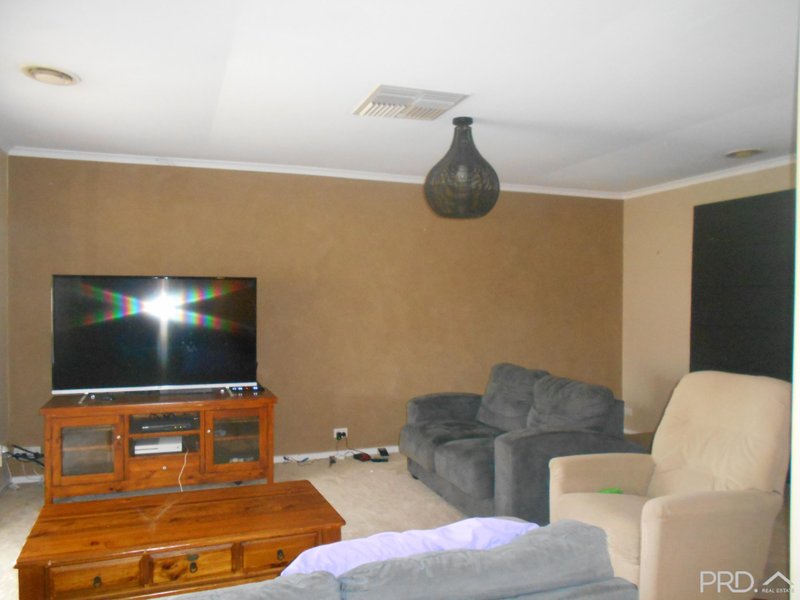 Photo - 1 Clark Court, Mildura VIC 3500 - Image 3
