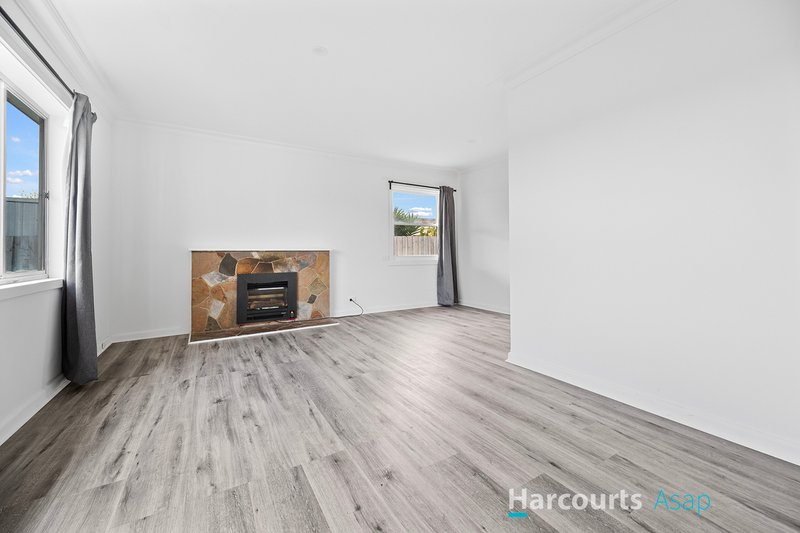 Photo - 1 Clay Court, Dandenong North VIC 3175 - Image 2