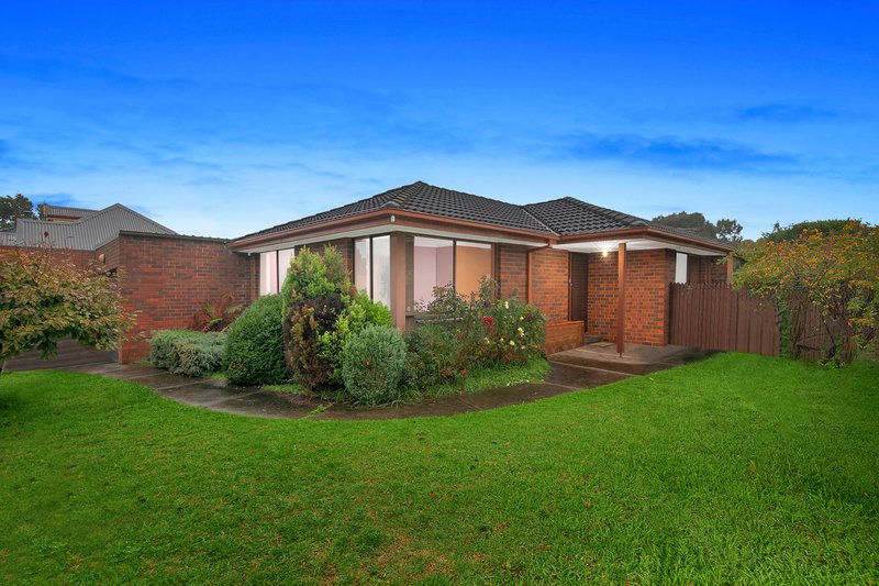 Photo - 1 Clement Court, Mill Park VIC 3082 - Image 2