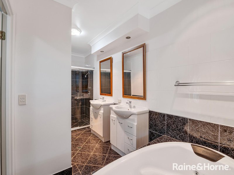 Photo - 1 Cliftonville Place, Redland Bay QLD 4165 - Image 8