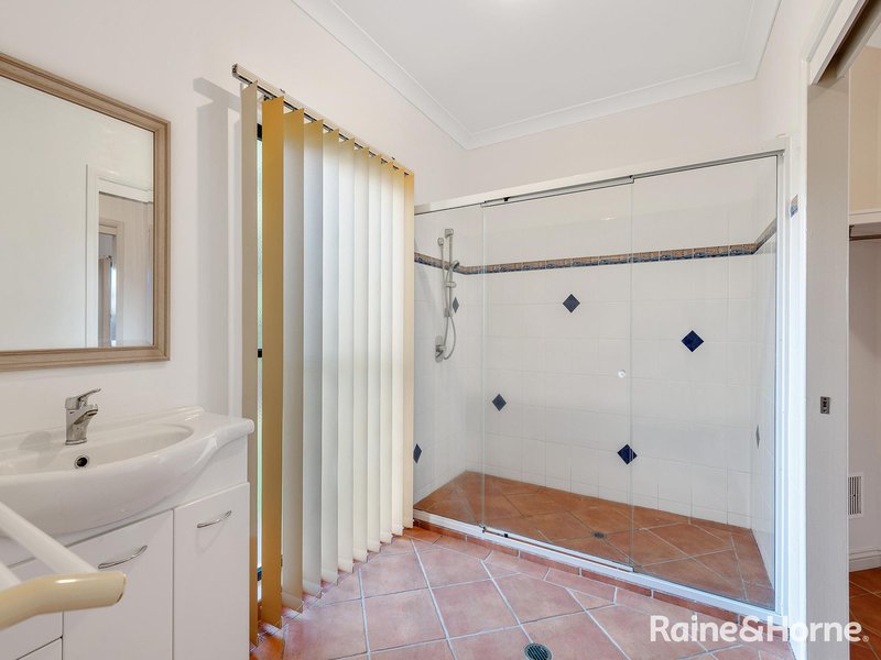 Photo - 1 Cliftonville Place, Redland Bay QLD 4165 - Image 13