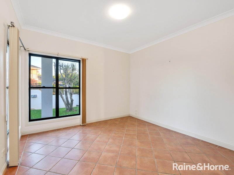 Photo - 1 Cliftonville Place, Redland Bay QLD 4165 - Image 14