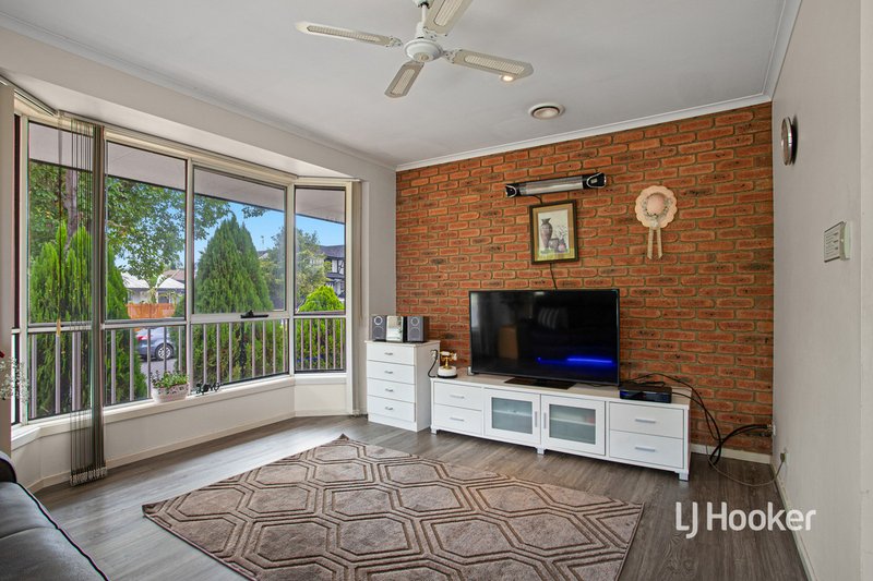 Photo - 1 Cliveden Court, Seabrook VIC 3028 - Image 3