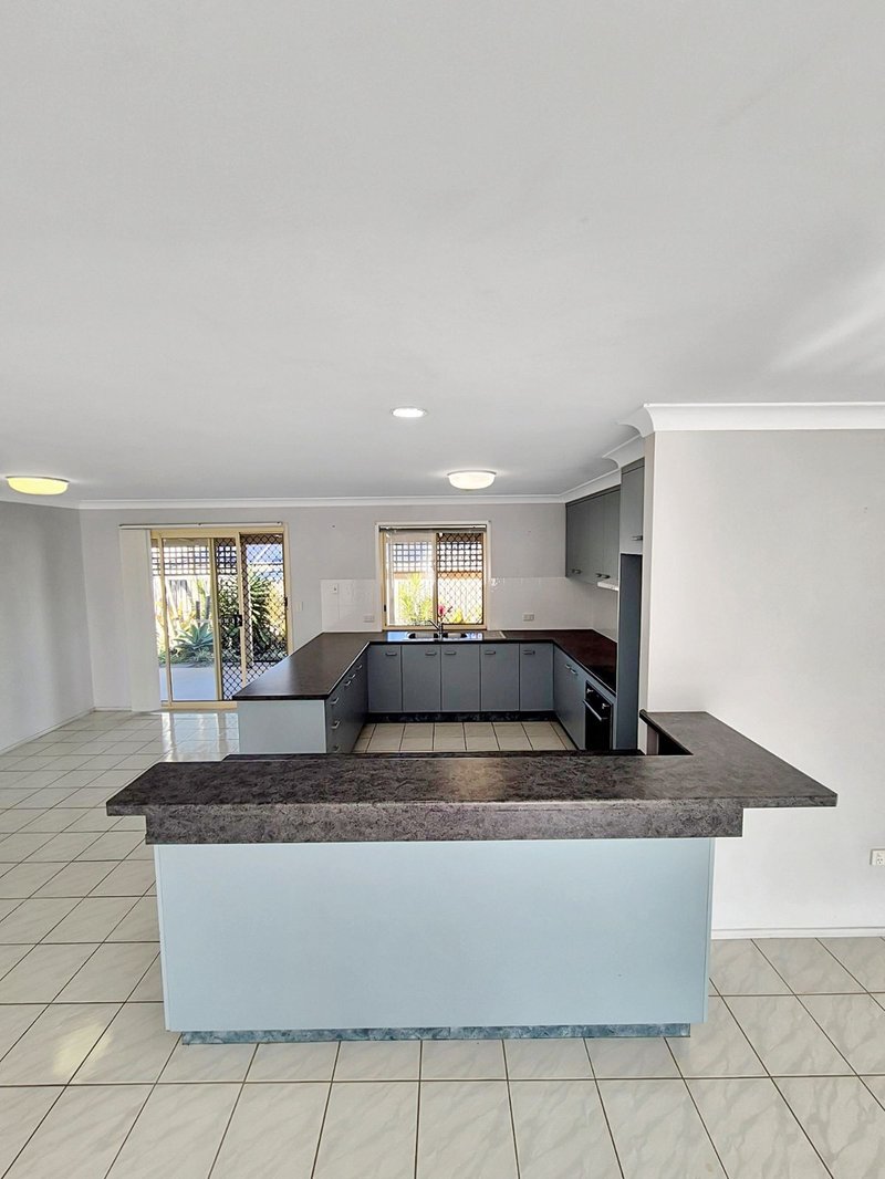 Photo - 1 Cocas Drive, Avoca QLD 4670 - Image 3