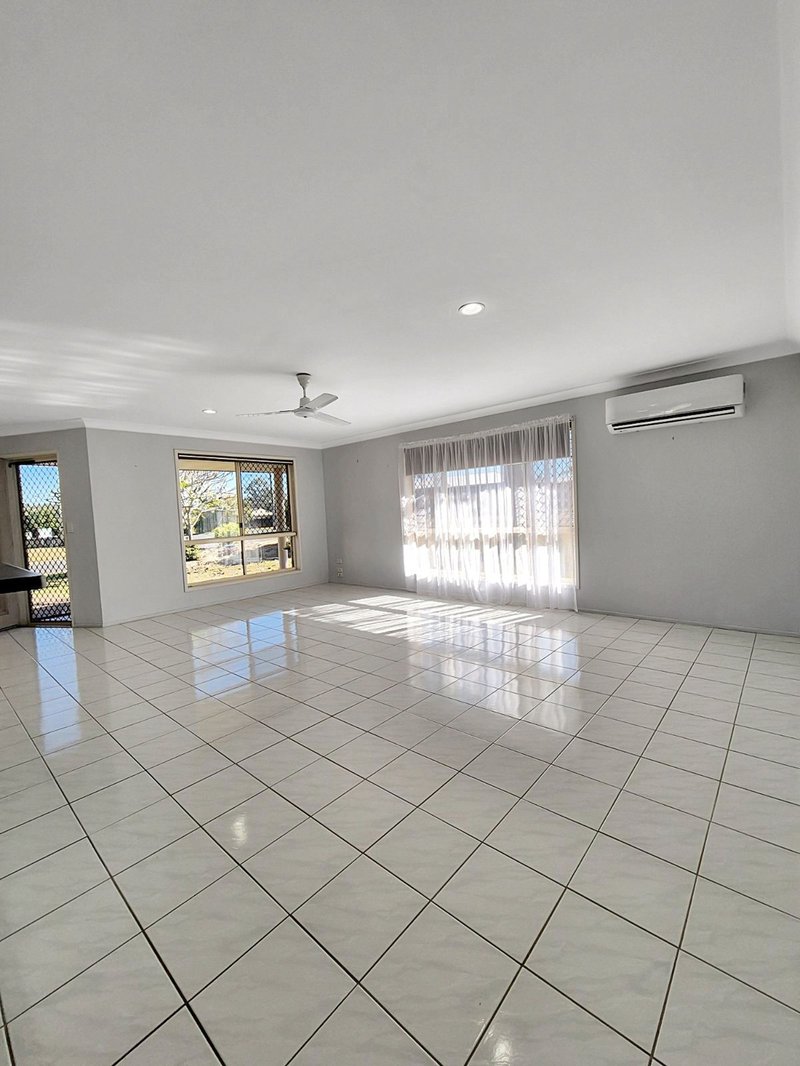 Photo - 1 Cocas Drive, Avoca QLD 4670 - Image 4